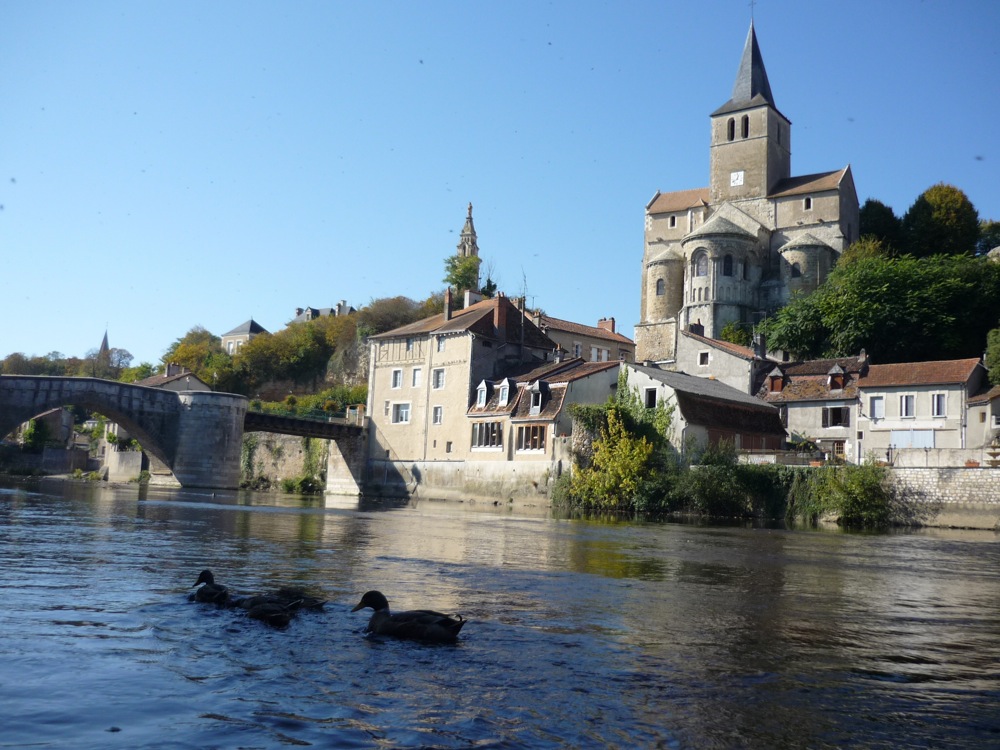 Vieux-Pont et Eglise Notre-Dame